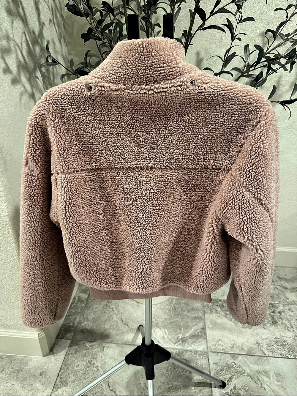 alo Teddy Fleece Jacket in Pink Small Like New - Picture 3 of 6
